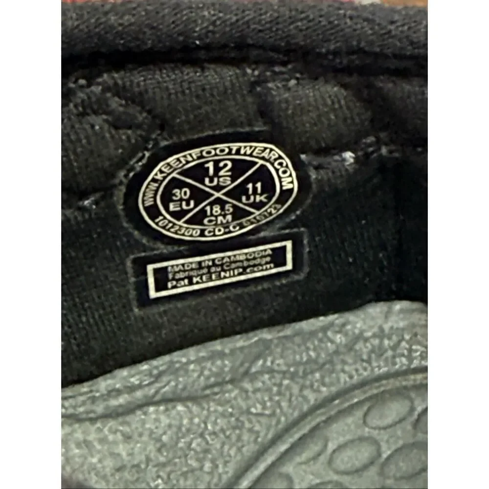 Keen boys red